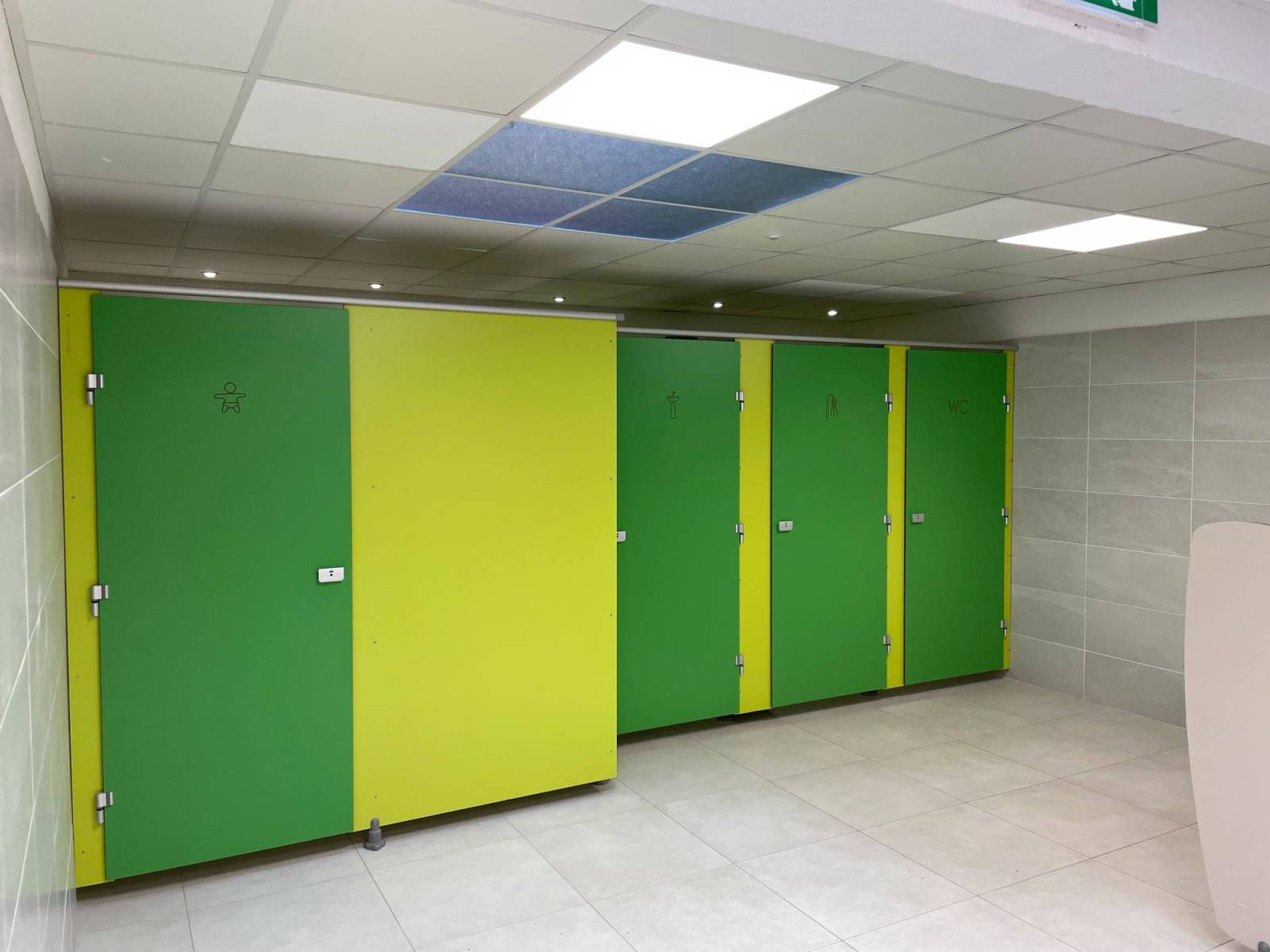 Construction bloc sanitaire extérieur du camping à Saint-Raphaël Var