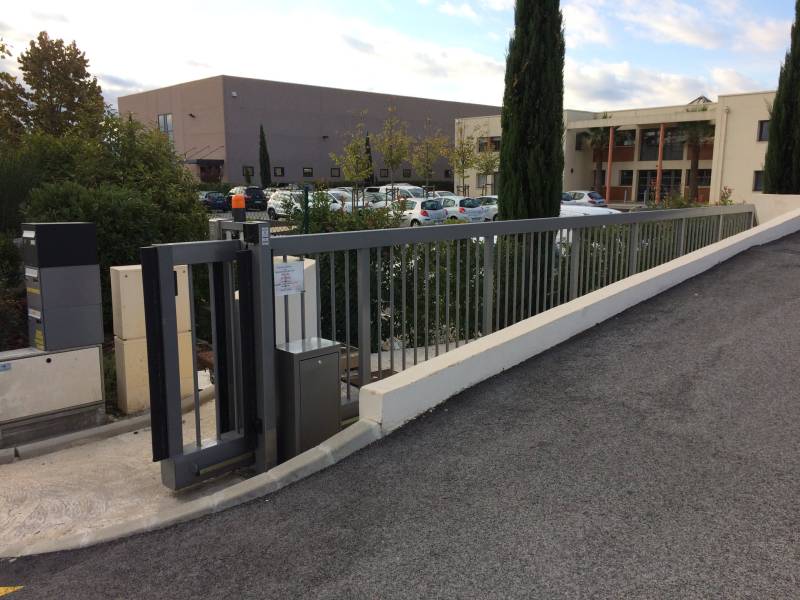 devis installation portail automatique pour camping entreprise frejus saint raphael var 