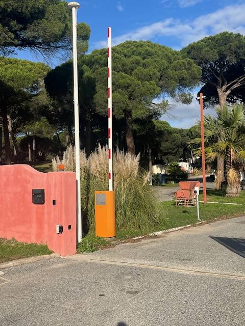 Installation de barrière automatique dans un camping à Roquebrune sur Argens 